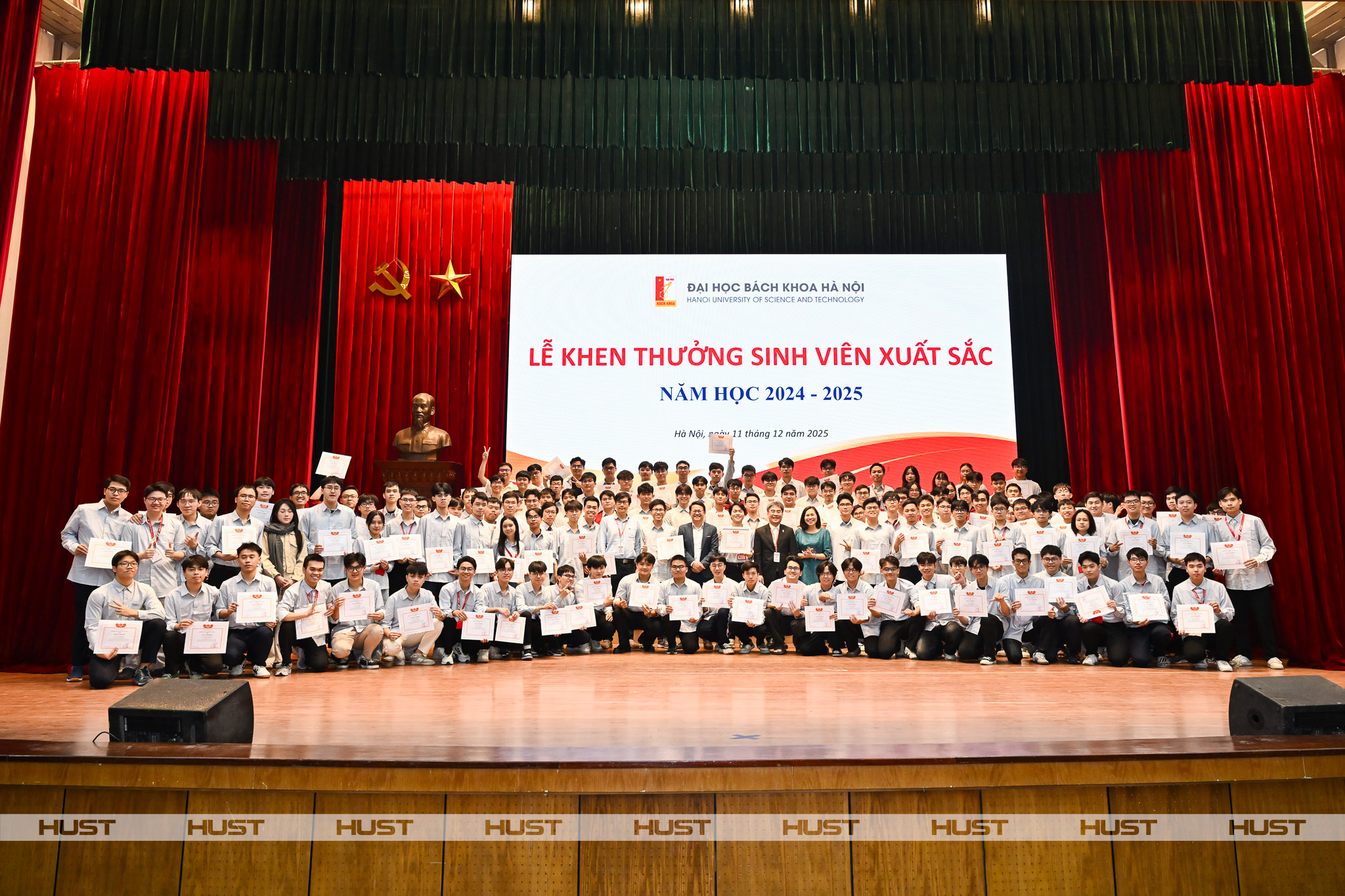 Lễ vinh danh sinh viên xuất sắc năm học 2024–2025