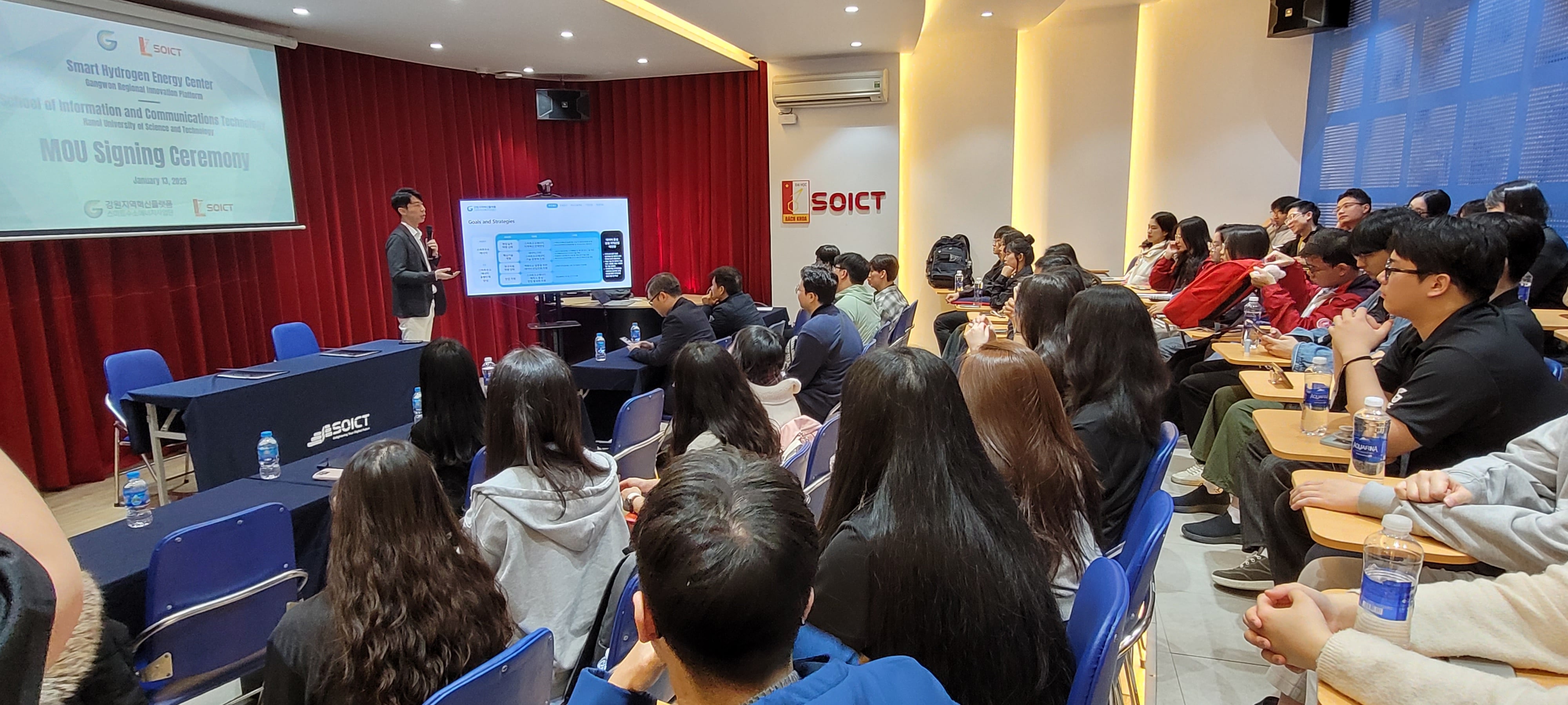 Trường CNTT&TT phối hợp với Smart Hydrogen Energy Center, Gangwon Regional Innovation Platform (Hàn Quốc) tổ chức Cuộc thi Data-driven Capstone Design Competition